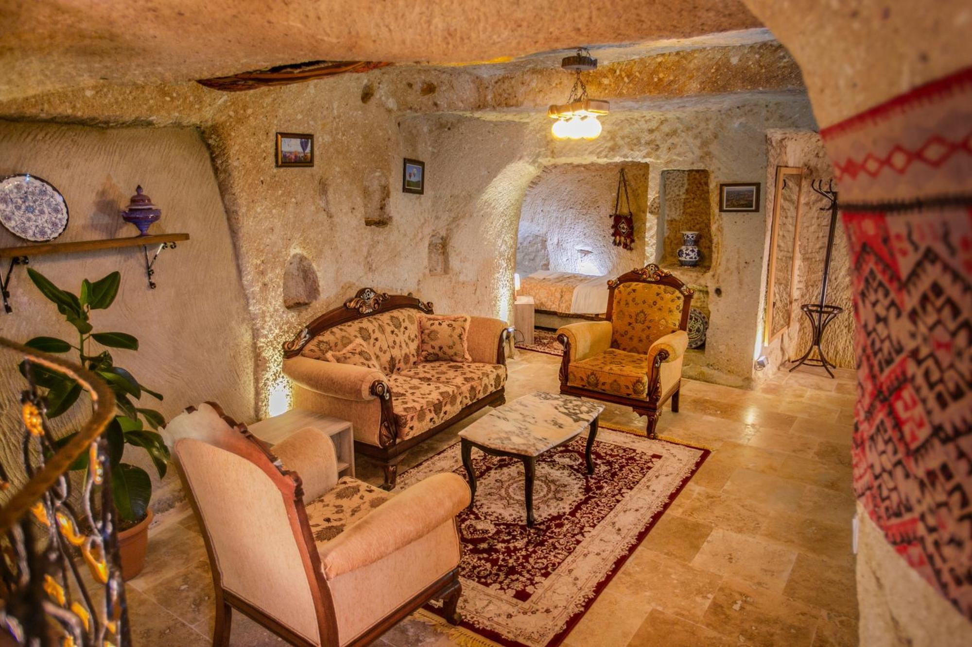 Kamelya Cave Hostel (Adults Only) غوريمِيه المظهر الخارجي الصورة
