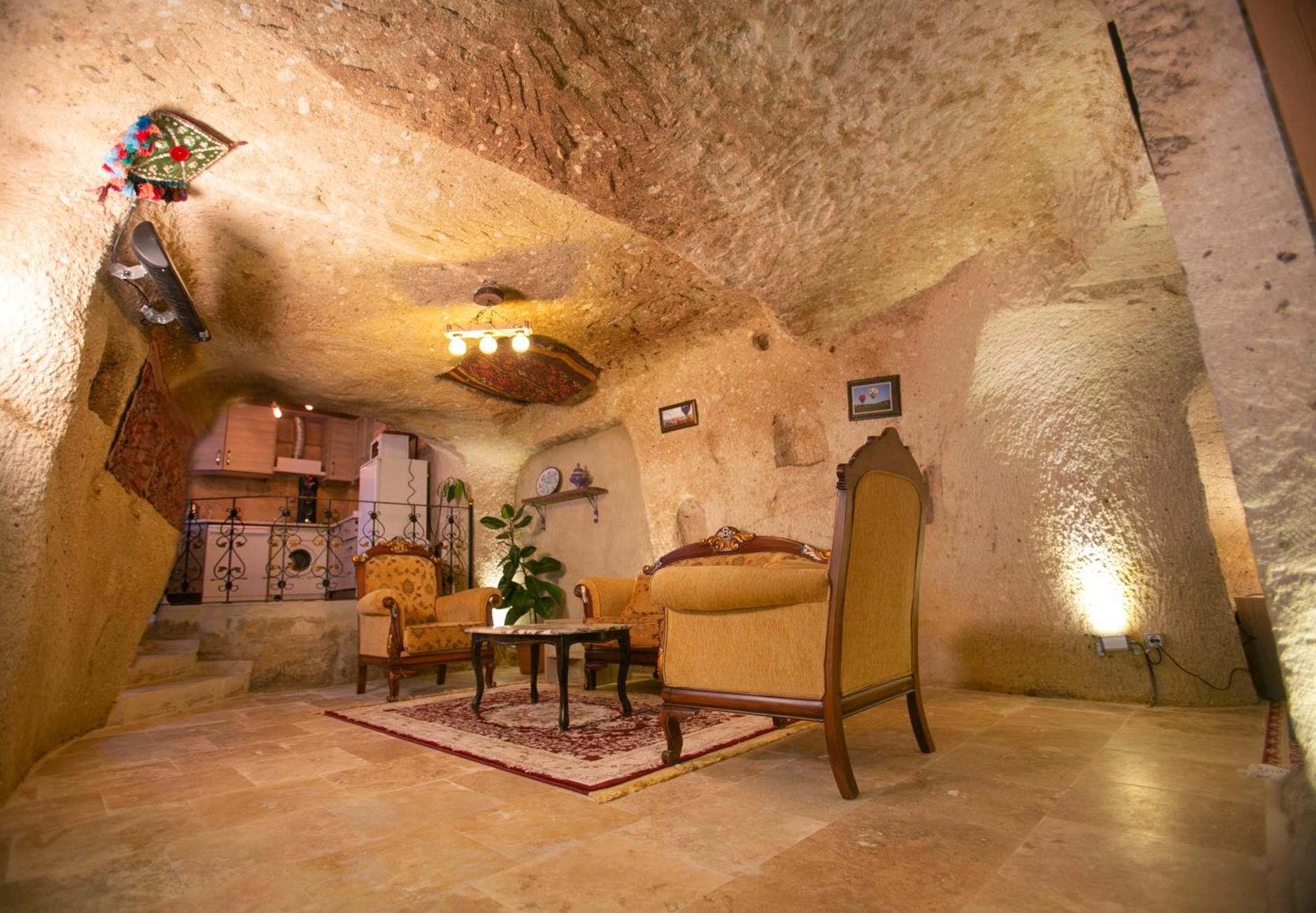 Kamelya Cave Hostel (Adults Only) غوريمِيه المظهر الخارجي الصورة