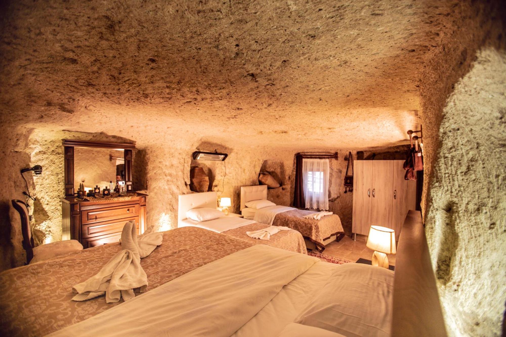 Kamelya Cave Hostel (Adults Only) غوريمِيه المظهر الخارجي الصورة