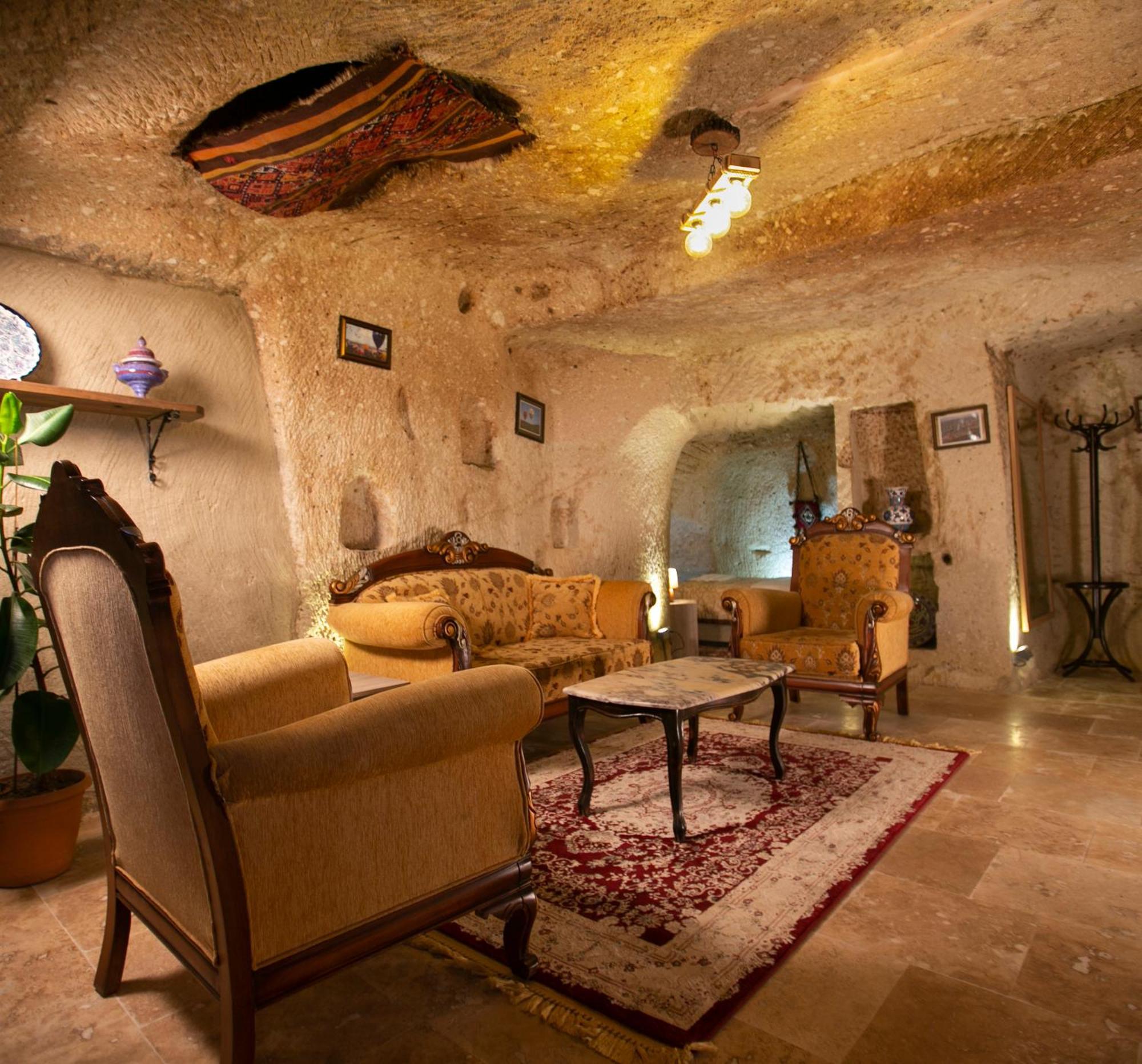 Kamelya Cave Hostel (Adults Only) غوريمِيه المظهر الخارجي الصورة