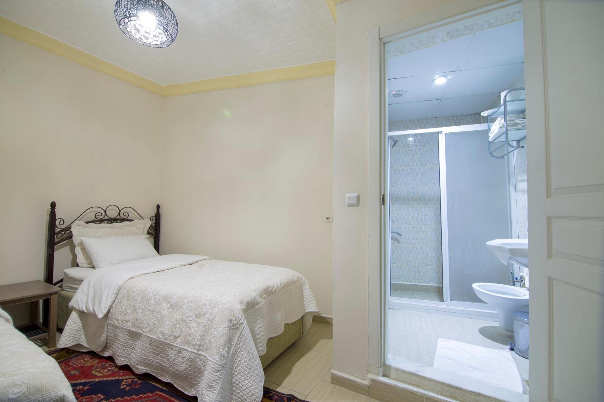 Kamelya Cave Hostel (Adults Only) غوريمِيه المظهر الخارجي الصورة